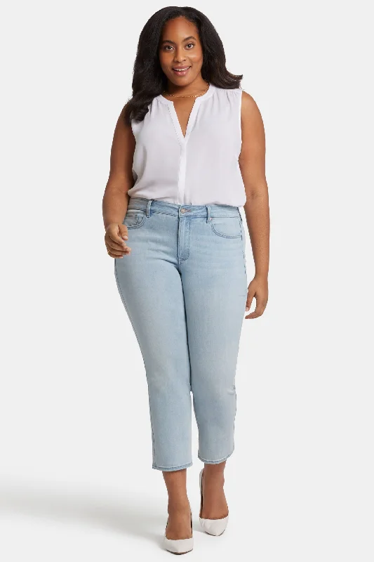 Marilyn Straight Ankle Jeans In Plus Size - Mykonos